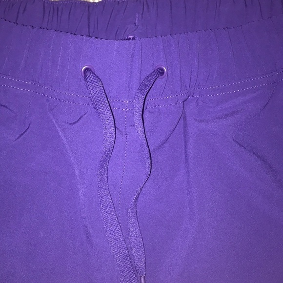 NWT Under Armour Perpetual Storm Joggers - Picture 2 of 8